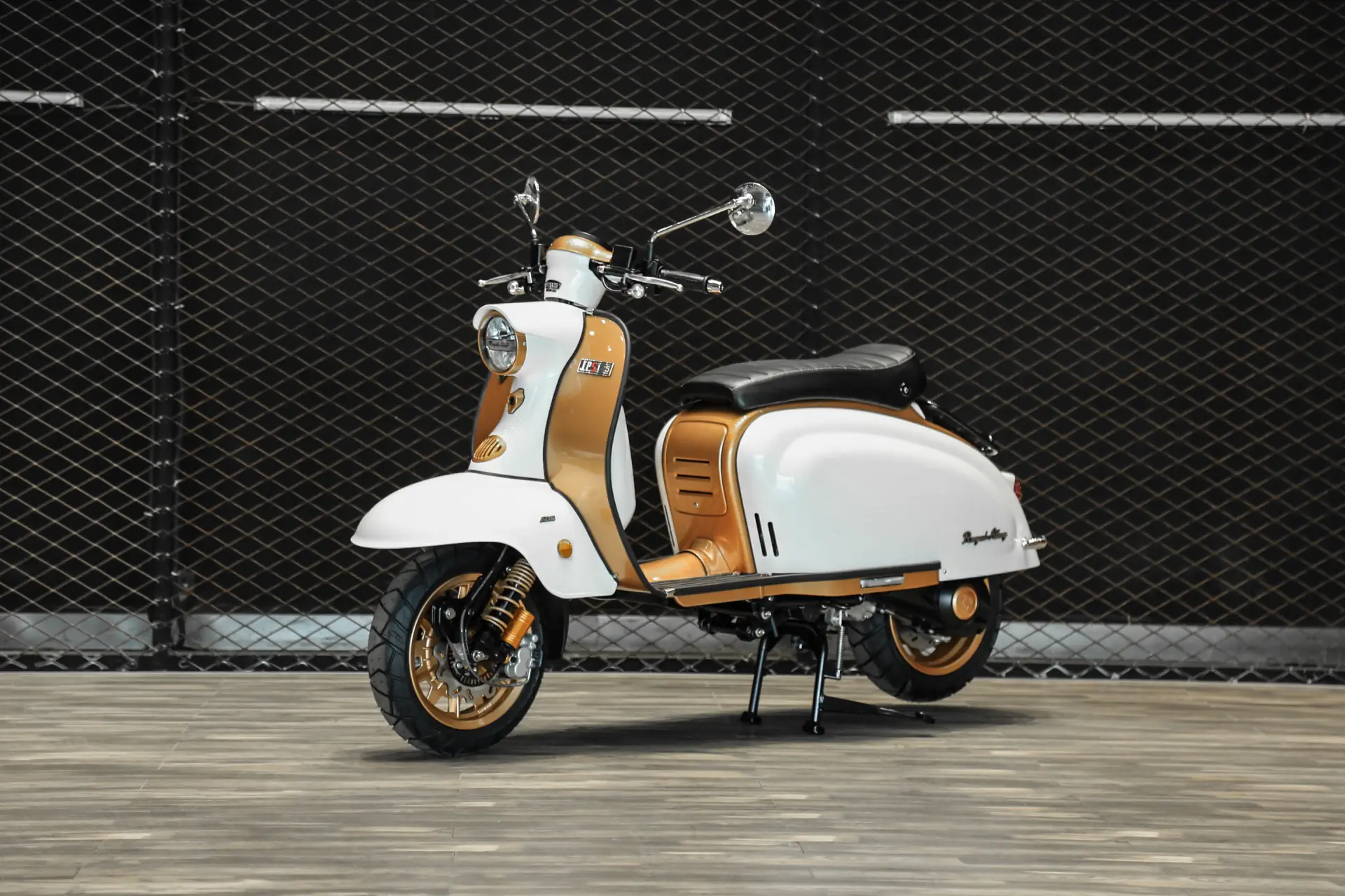 Auer Royal Alloy JPS125On Road White Gold 2